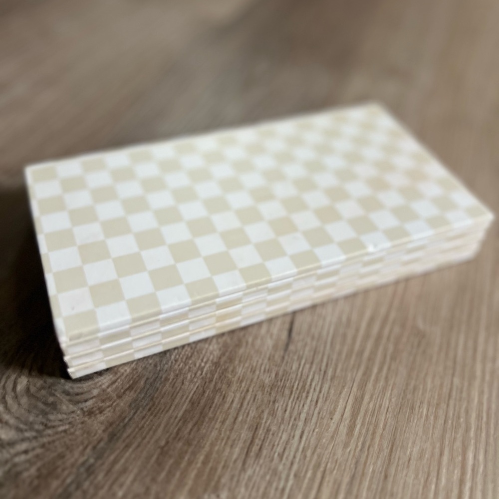 Seint 27 checkered pallet